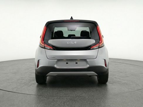 Used 2025 Kia Soul LX w/ LX Technology Package image 7