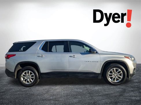 Used 2019 Chevrolet Traverse LS image 3