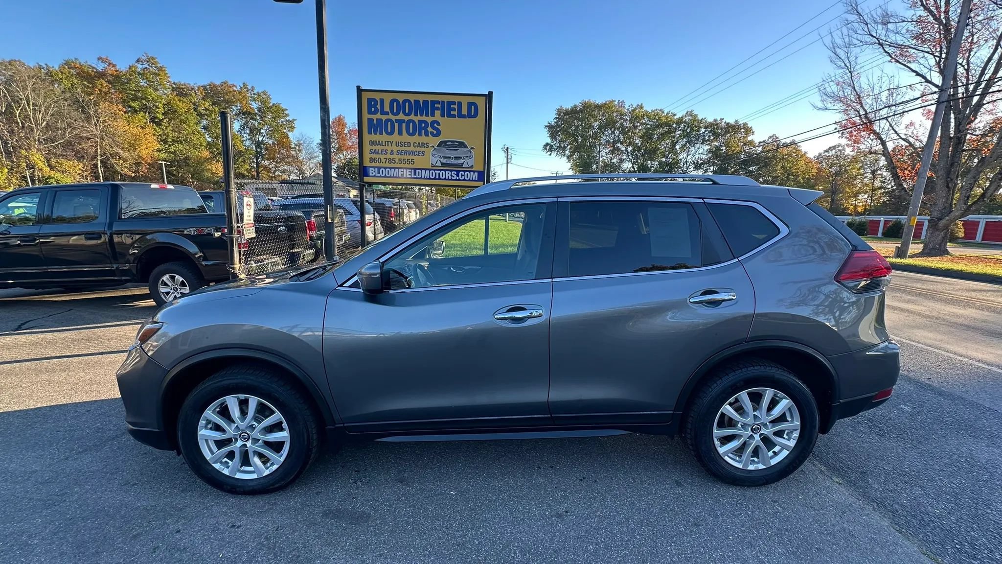 Used 2017 Nissan Rogue SV AWD/4WD image 8
