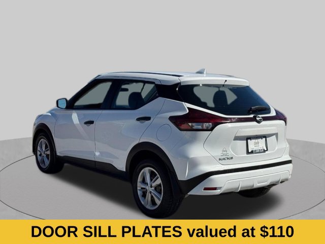 Used 2024 Nissan Kicks S FWD image 7
