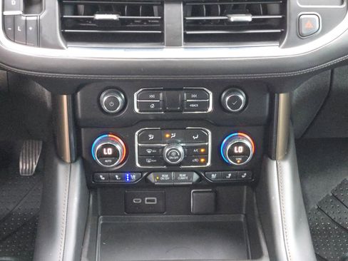 Used 2022 Chevrolet Tahoe High Country image 19