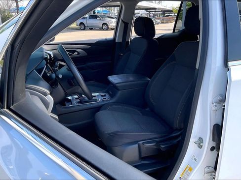 Used 2020 Chevrolet Traverse LS image 8