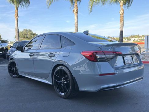 Used 2023 Honda Civic Sport image 5