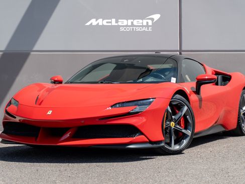 Used 2022 Ferrari SF90 Stradale AWD/4WD image 2