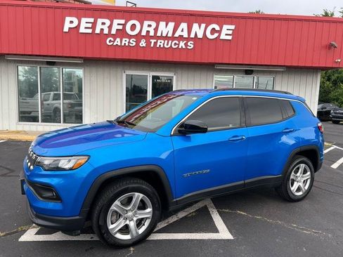 Used 2023 Jeep Compass Latitude w/ Convenience Group AWD/4WD image 21