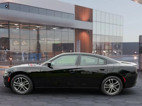 Used 2019 Dodge Charger SXT AWD/4WD image 5