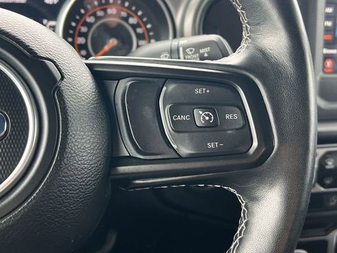 Used 2021 Jeep Gladiator Sport image 19