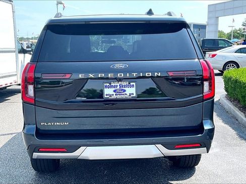 New 2026 Ford Expedition Platinum w/ Driver's Package AWD/4WD image 4