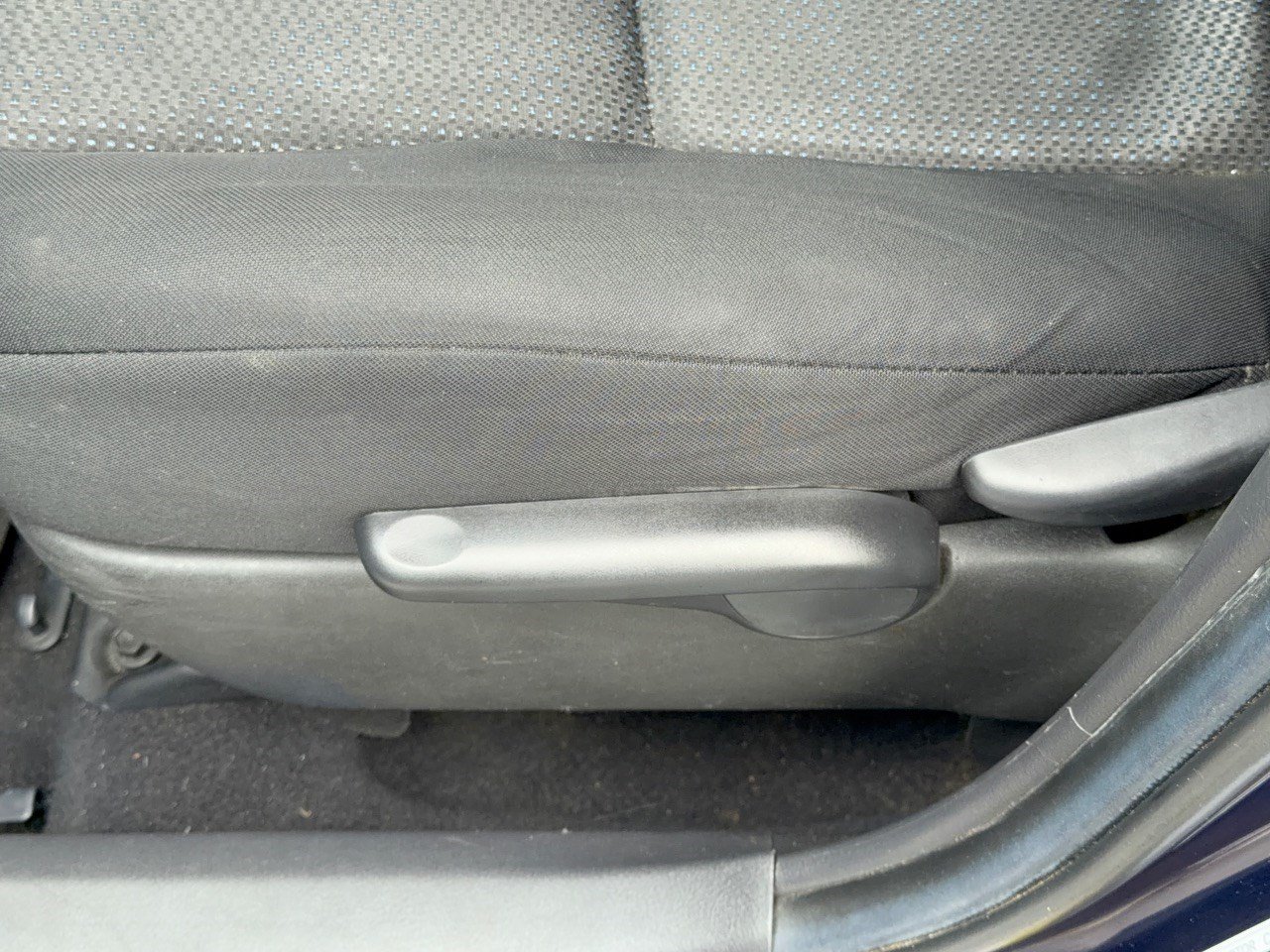 Used 2009 Toyota Matrix w/ PWR Pkg FWD image 16