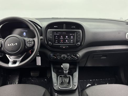 Used 2023 Kia Soul LX w/ LX Technology Package image 24