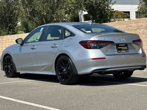 Used 2025 Honda Civic Sport image 6