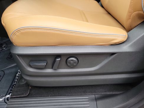 New 2026 INFINITI QX80 Luxe image 17