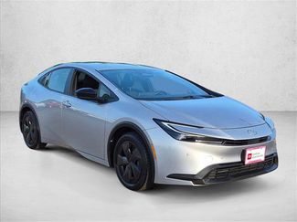 Certified 2025 Toyota Prius LE FWD video 3