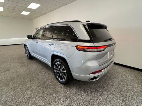 Used 2024 Jeep Grand Cherokee Overland image 18