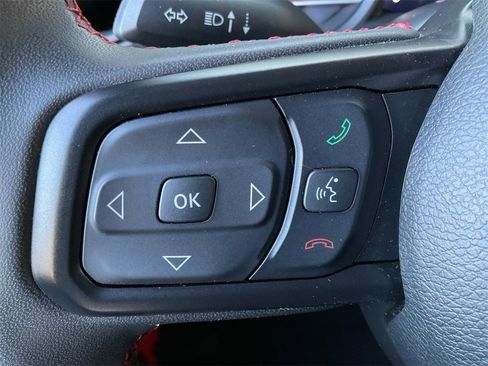 Used 2024 Jeep Wrangler Unlimited Rubicon w/ Technology Group image 30