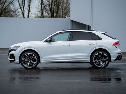 Used 2022 Audi RS Q8 image 2