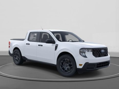 New 2025 Ford Maverick XLT w/ Equipment Group 302A image 7