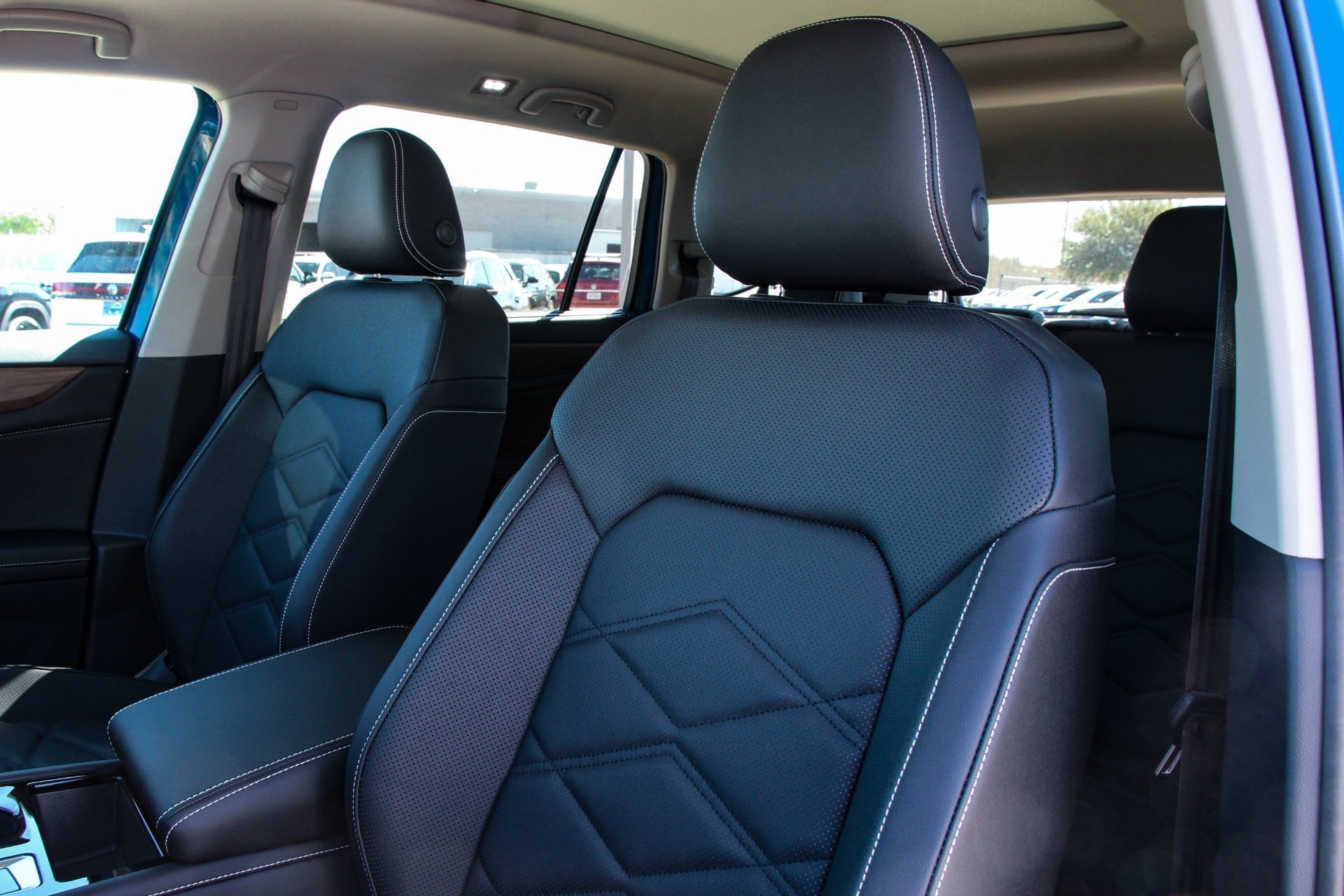Certified 2026 Volkswagen Atlas SE FWD image 11
