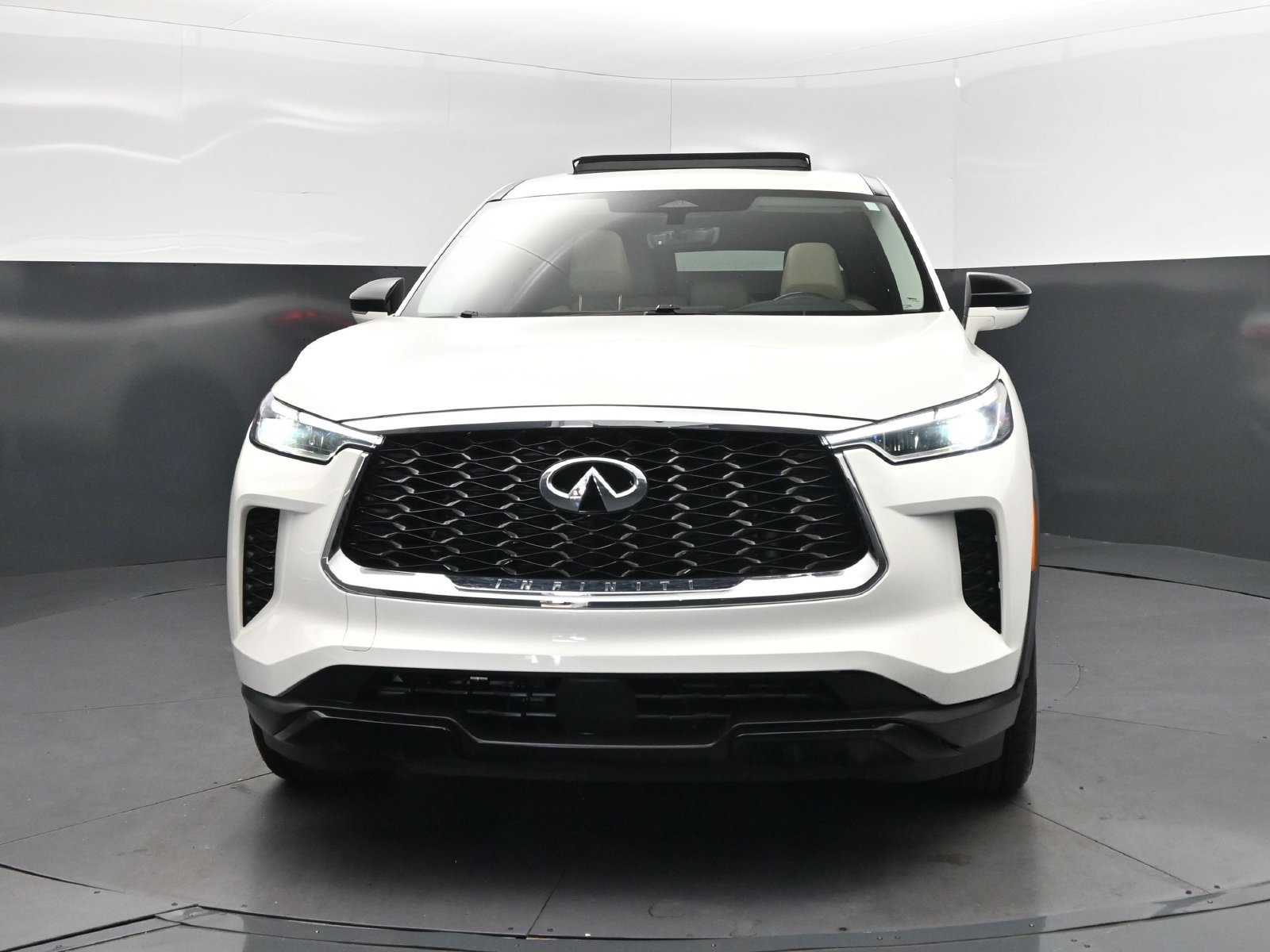 Used 2024 INFINITI QX60 Pure w/ Cargo Package FWD image 10