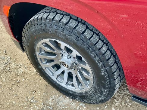 Used 2021 Chevrolet Suburban High Country image 17