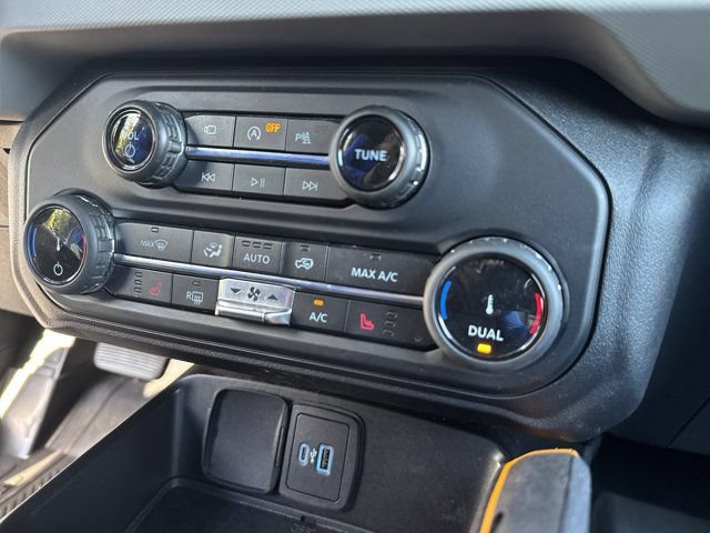Used 2022 Ford Bronco Badlands w/ Sasquatch Package AWD/4WD image 31