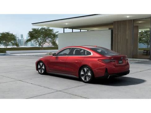 New 2026 BMW i4 xDrive40i image 2