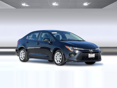 Used 2024 Toyota Corolla LE FWD image 6
