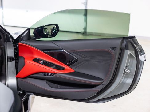 Used 2024 Chevrolet Corvette Z06 w/ Z07 Performance Package RWD image 26