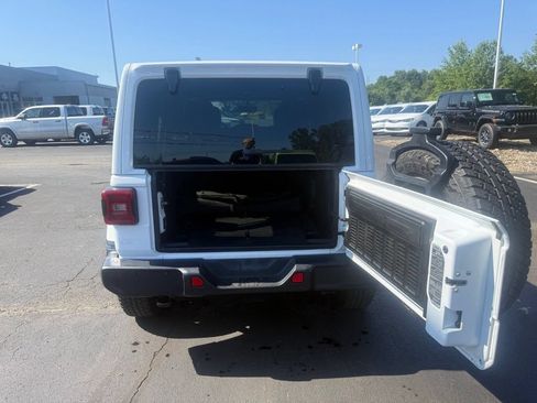 Certified 2019 Jeep Wrangler Unlimited Sahara AWD/4WD image 49