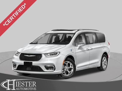 Used 2023 Chrysler Pacifica Limited