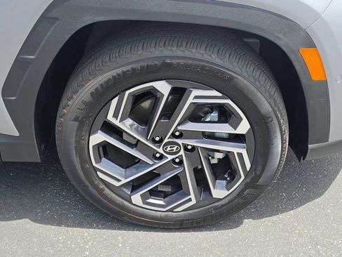 Used 2025 Hyundai Tucson Limited AWD/4WD image 9