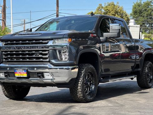 Used 2020 Chevrolet Silverado 2500 LTZ w/ LTZ Plus Package RWD image 8