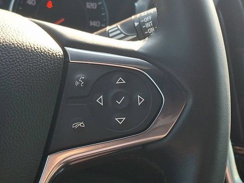 Used 2023 Chevrolet Traverse LT FWD image 21