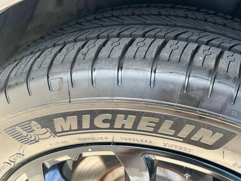 Used 2018 Maserati Levante AWD/4WD image 13