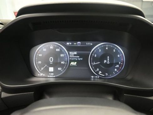 Used 2021 Volvo XC40 T4 R-Design w/ Protection Package Premier FWD image 10