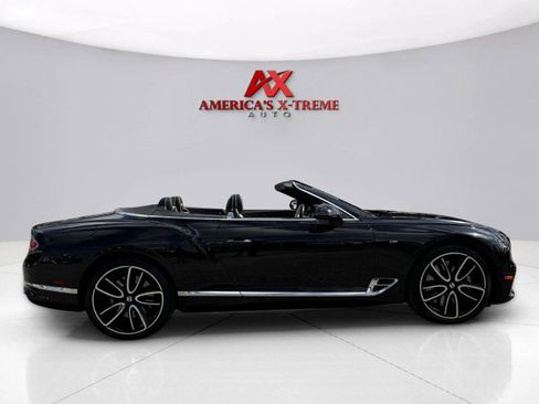 Used 2022 Bentley Continental GT image 9