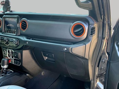 Used 2023 Jeep Gladiator Mojave w/ LED Lighting Group AWD/4WD image 19