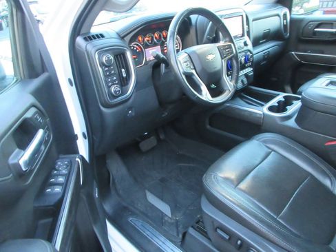 Used 2019 Chevrolet Silverado 1500 LTZ image 14