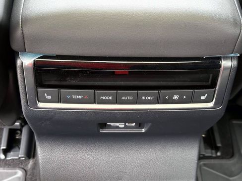 Used 2025 Lexus GX 550 w/ Accessory Package (2T) AWD/4WD image 24