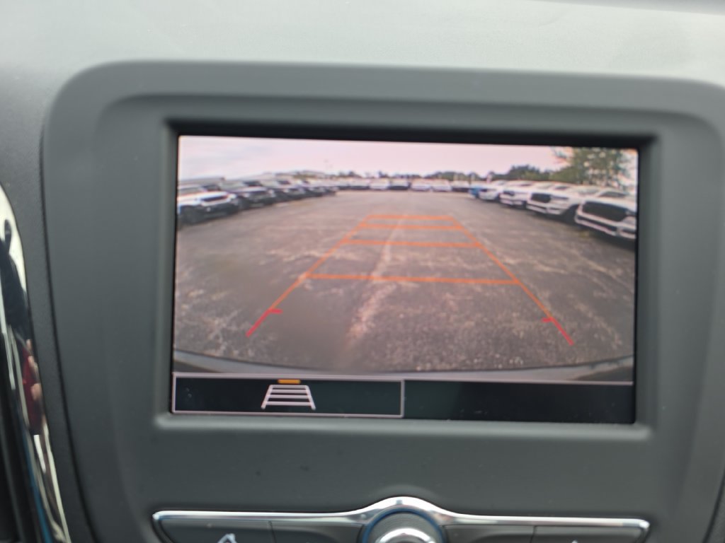 Used 2022 Chevrolet Equinox RS w/ LPO, Floor Liner Package FWD image 18