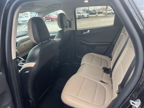 Used 2022 Ford Escape SEL image 16