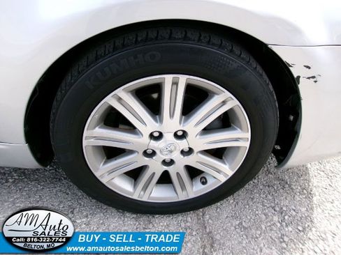 Used 2010 Toyota Avalon XL image 17