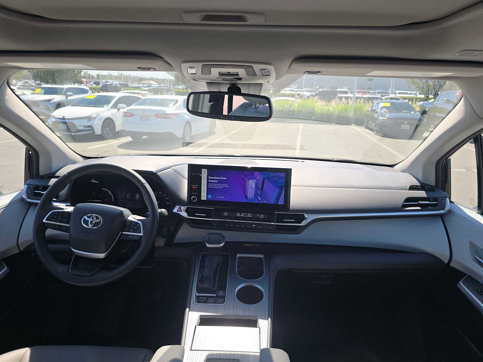 Certified 2026 Toyota Sienna XLE FWD image 21