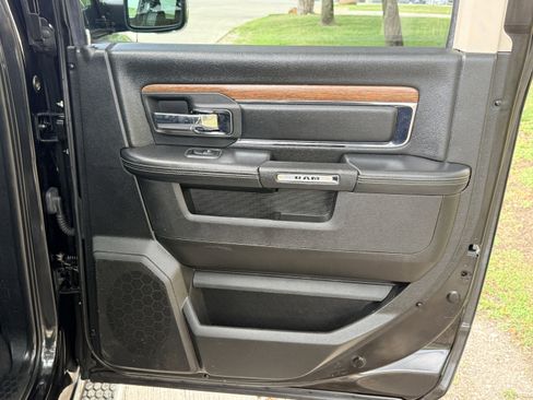 Used 2018 RAM 1500 Laramie RWD image 25