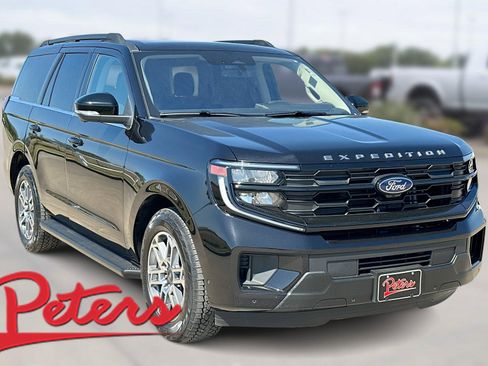 Used 2025 Ford Expedition Active image 1