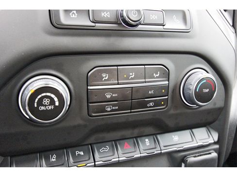 Used 2025 Chevrolet Silverado 2500 Custom w/ Custom Value Package image 22