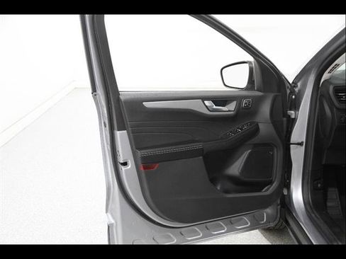 Certified 2023 Ford Escape Platinum w/ Premium Technology Package AWD/4WD image 4