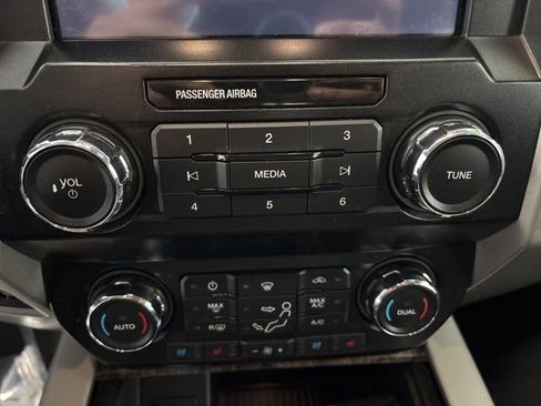 Used 2019 Ford F350 Lariat w/ Lariat Ultimate Package image 39