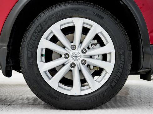 Used 2017 Nissan Rogue Sport SV w/ SV Premium Package AWD/4WD image 29