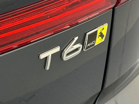 Used 2020 Volvo XC60 T6 Momentum image 21